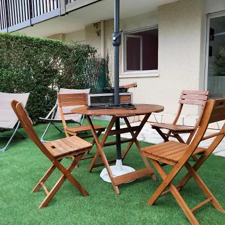 La Terrasse *