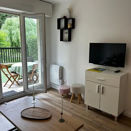 La Terrasse * فيلي سور مير